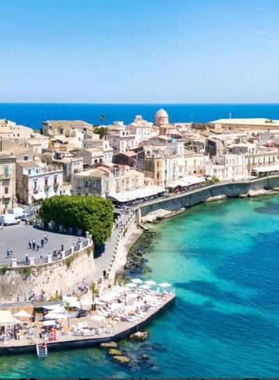 [Gioiello a due passi da Ortigia]private parking