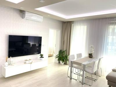 Die Eleganz - Exclusive Apartment near the City Center with Free Private Parking