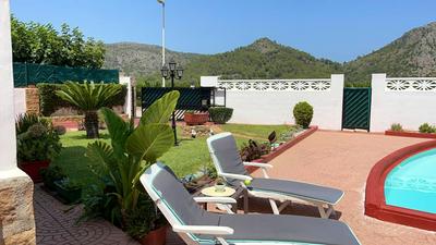 Spacious villa with pool in Valencia 300m² ideal for 6 guests