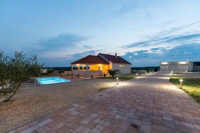 Villa Zrilic ZadarVillas