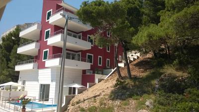 Villasanta De Luxe Apartments with Pool
