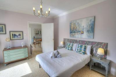 2 bedroom flat near seafront & Valletta ferry RSEG1-1