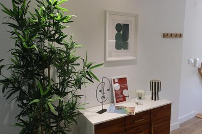 Lisbon, T2 renewed duplex with river view, Beato, Lisbon
