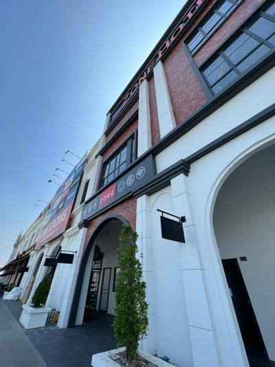 ZONE Hotels, Eco Grandeur