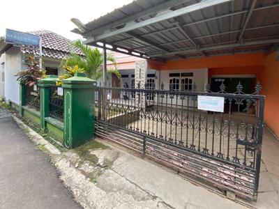 Guest House Hj Muriyah Syariah Slawi Mitra RedDoorz