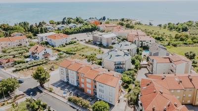 Apartment Korina, spacious family apartment near the beach