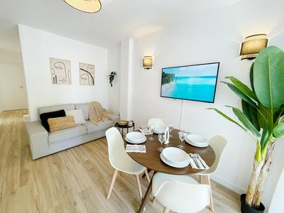 Calm Apartments Estepona Beach: Location, beach & old town