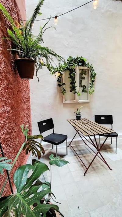 Comfy Studio Near National Garden