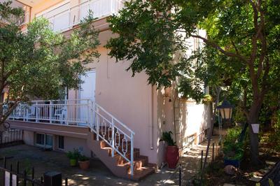 The Early Bird - Cosy 2-Floor House with Garden