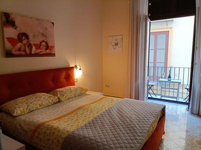 Sorrento City Center Atmosphere