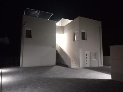 Casa Bianca family apartment near sandy beach with parking and rooftop experience