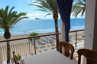 1 Sand, sea, sun, relaxation and Spanish cuisine