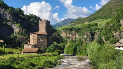 Bolzano 2-Room Central Mountain View, WiFi Netflix AC Lift