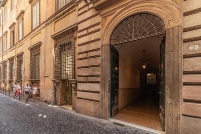 GuestHost - Pantheon Apartment - L'angolo nascosto dei quadri