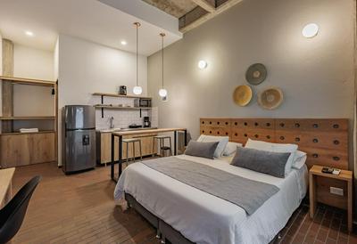 The Somos Flats Laureles
