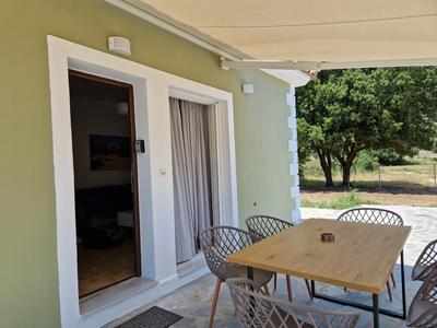 MemRo Village House
