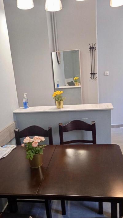 Apartment for up to 5 people in Athens centre