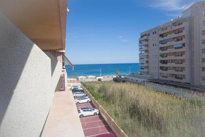 Topacio 3 en prim43ra linea de la playa en Calpe con Buenas vistas