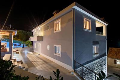 VILLA VIDIROTI- luxury 400 m2 villa complex