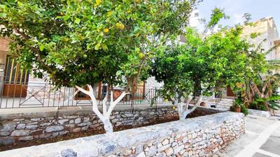 TRADITIONAL HOUSE ALEPIS IN AREOPOLIS