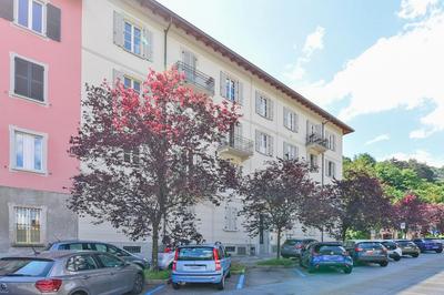 Volta Central Apartment by Quokka 360 - minimal flat in Cernobbio
