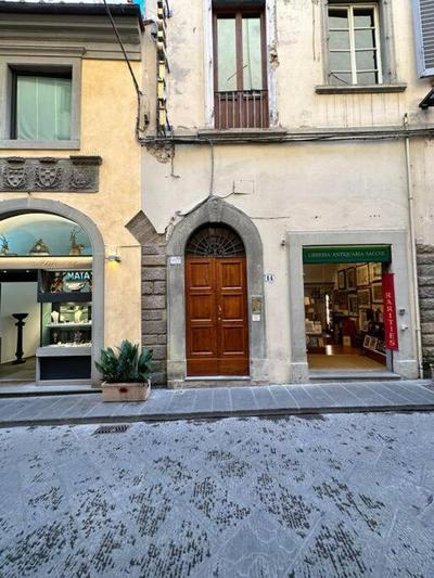 Lambe Suite next to Ponte Vecchio and Uffizi - LoveTheApartments