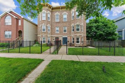 Spacious Row Home next Transit near Downtown w Parking