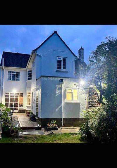Spacious Semi-detached Southsea House, Free Parking On Drive