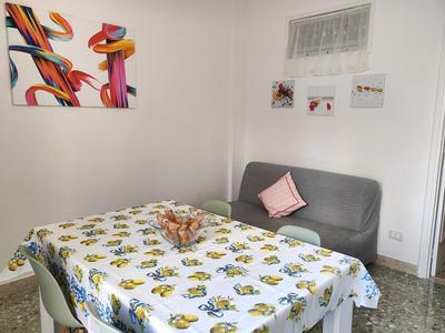 Eleonora's House