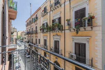 GuestHost - Palermo Central Apartment