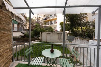 Neos_kosmos_house