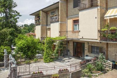 Appartamento con Parcheggio e Giardino Assisi