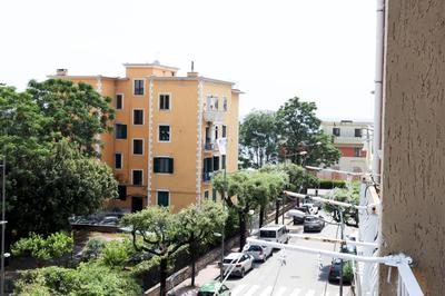 Bright Apartment near the sea with parking