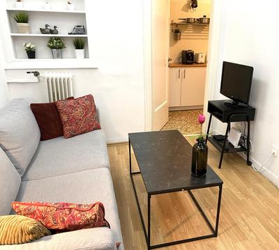 Artistic Deco Apartment
