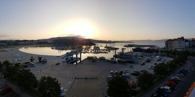 ÁTICO SANXENXO CON TERRAZAS Y VISTAS AL MAR