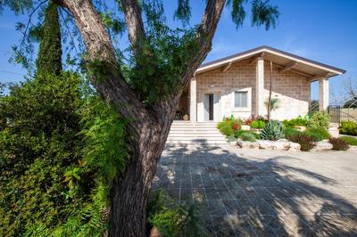 Floresia-Your Apulian Experience