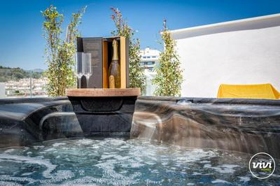 ViVi Homes -Zumo Pool, Gym & Sea View