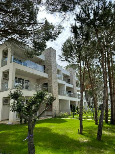 EME APARTMENTS - Kompleksi San Pietro, Gjiri i Lalzit
