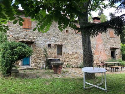 Antica casa colonica in pietra in Toscana
