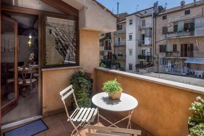 Casa Tosca con balcone vicino parcheggio