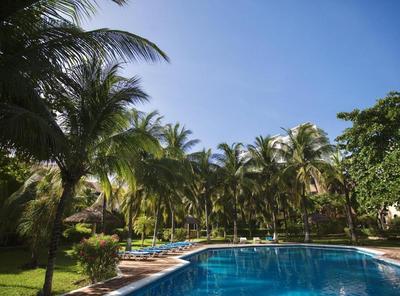 Loft with pool - a few steps from the beach! photo 2