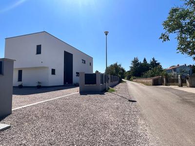Villa H