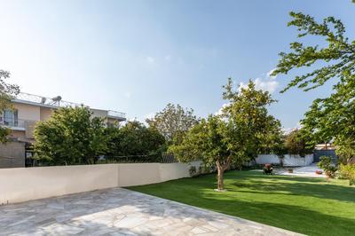 Garden Apartment in Amarynthos II