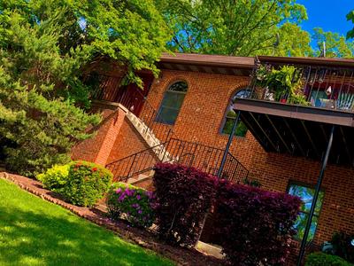 PRIVATE STAY BY MADLYGIVING - Boutique Bed & Breakfast At National Harbor - By HospiTalent Mariby Corpening