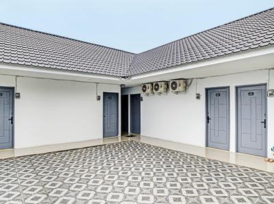 OYO 92721 Planet Guest House Syariah