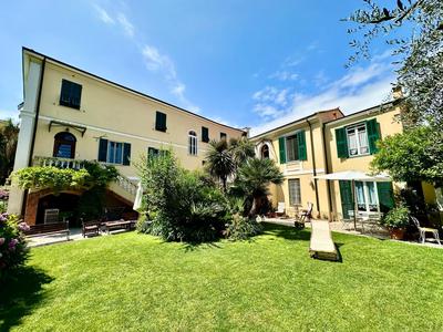Villa Angelina Holiday Homes I Casa Glicine I A pochi chilometri da Sanremo e il suo Festival I Giardino I Parcheggio privato