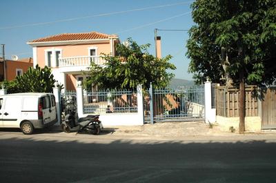A L' AISE STUDIOS