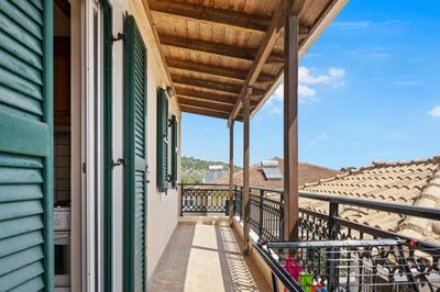 Lefkes Apartment
