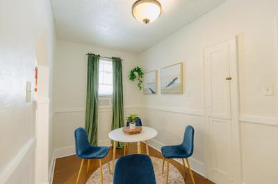 Historic Revival King Bed Midtown Memphis 70 Fast WiFi Free Parking Yes Pets