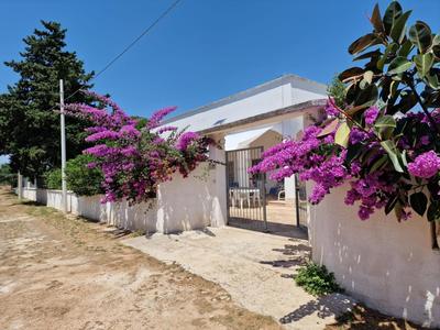 Villa Carmela a San Pietro in Bevagna (TA)